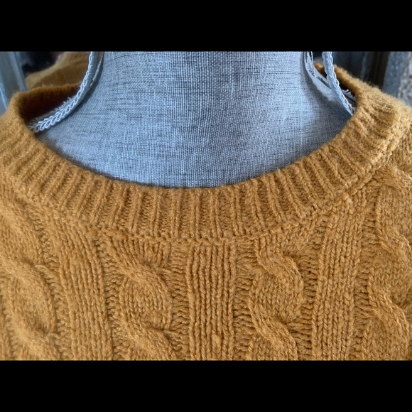 Sweater - Picture 2 of 5